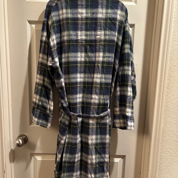 L.L. Bean Blue and Green Plaid flannel robe. - Picture 2 of 4